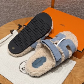 최고퀄 에르메스 시프레 시어링 퍼 가죽 스트랩 샌들 블루