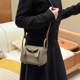 최고퀄 올수공 에르메스 린디백 19 에토프 클레망스 가죽 골드 하드웨어