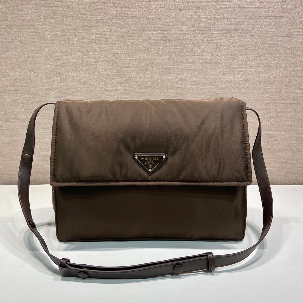 최고퀄 프라다 패디드 리나일론 숄더백 브라운 1BD256
