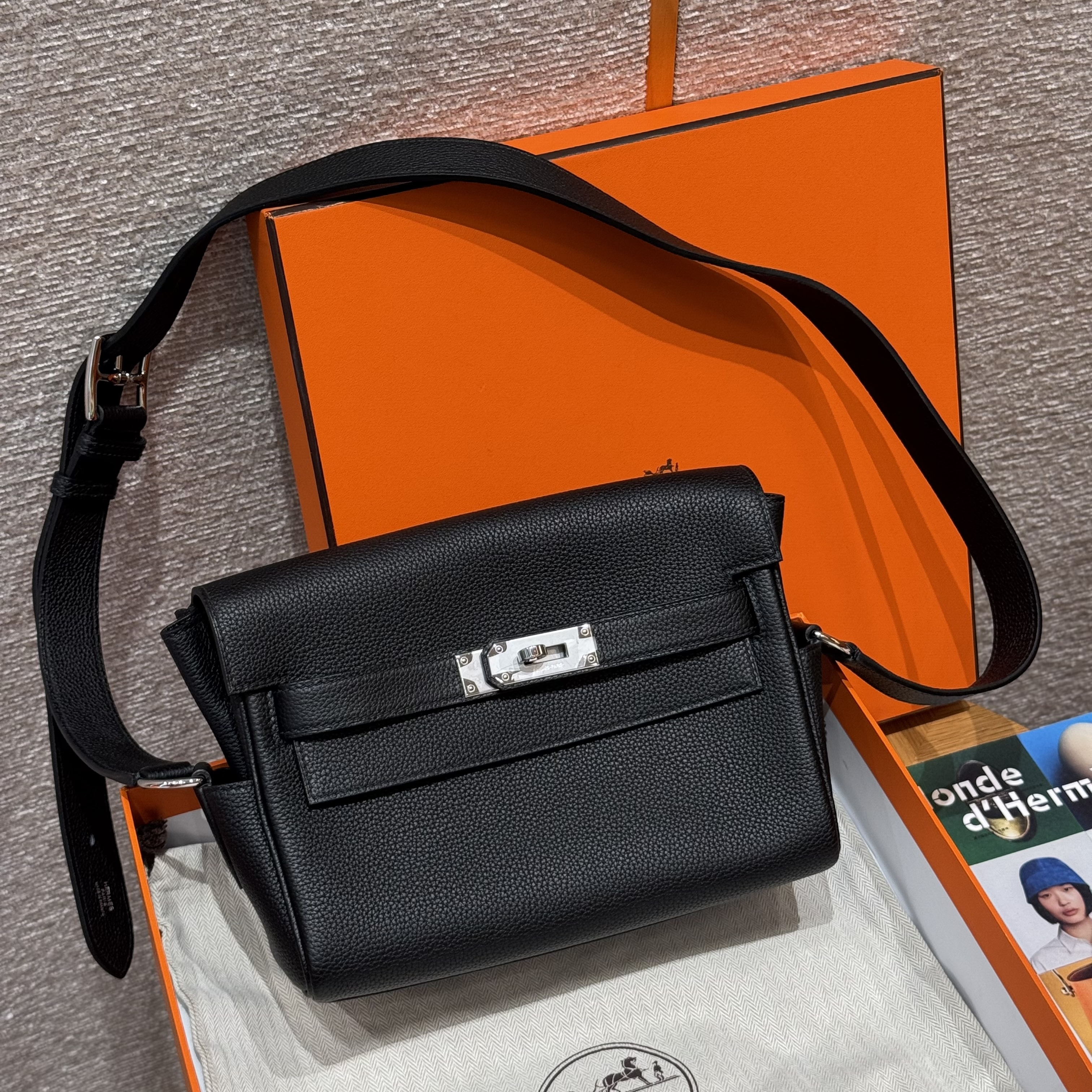 최고퀄 올수공 에르메스 켈리 메신저 24 블랙 토고 가죽 은장