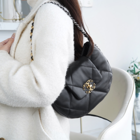 최고퀄 팬더샵 샤넬 19 호보백 블랙 금장