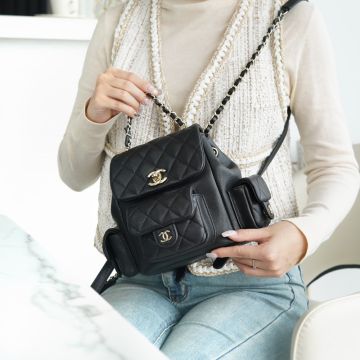 최고퀄 팬더샵 샤넬 듀마 캐비어 백팩 쓰리포켓 스몰 블랙 샴페인골드 AS4399