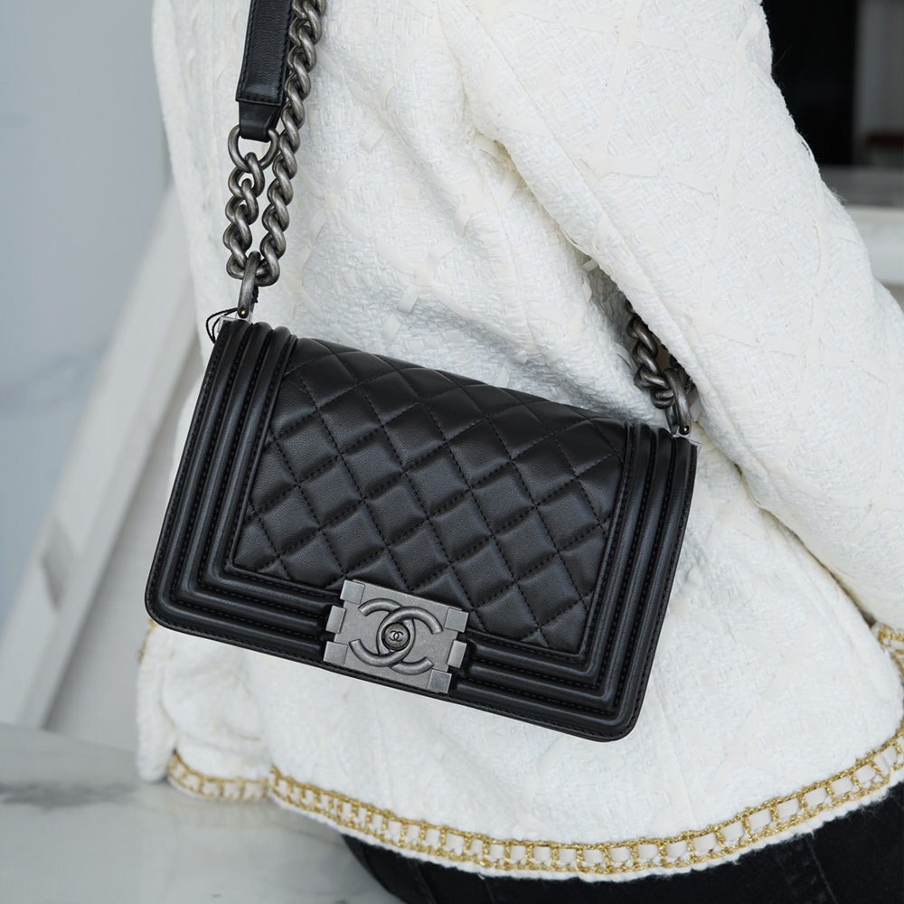 최고퀄 팬더샵 샤넬 보이 샤넬 스몰 플랩백 블랙 은장