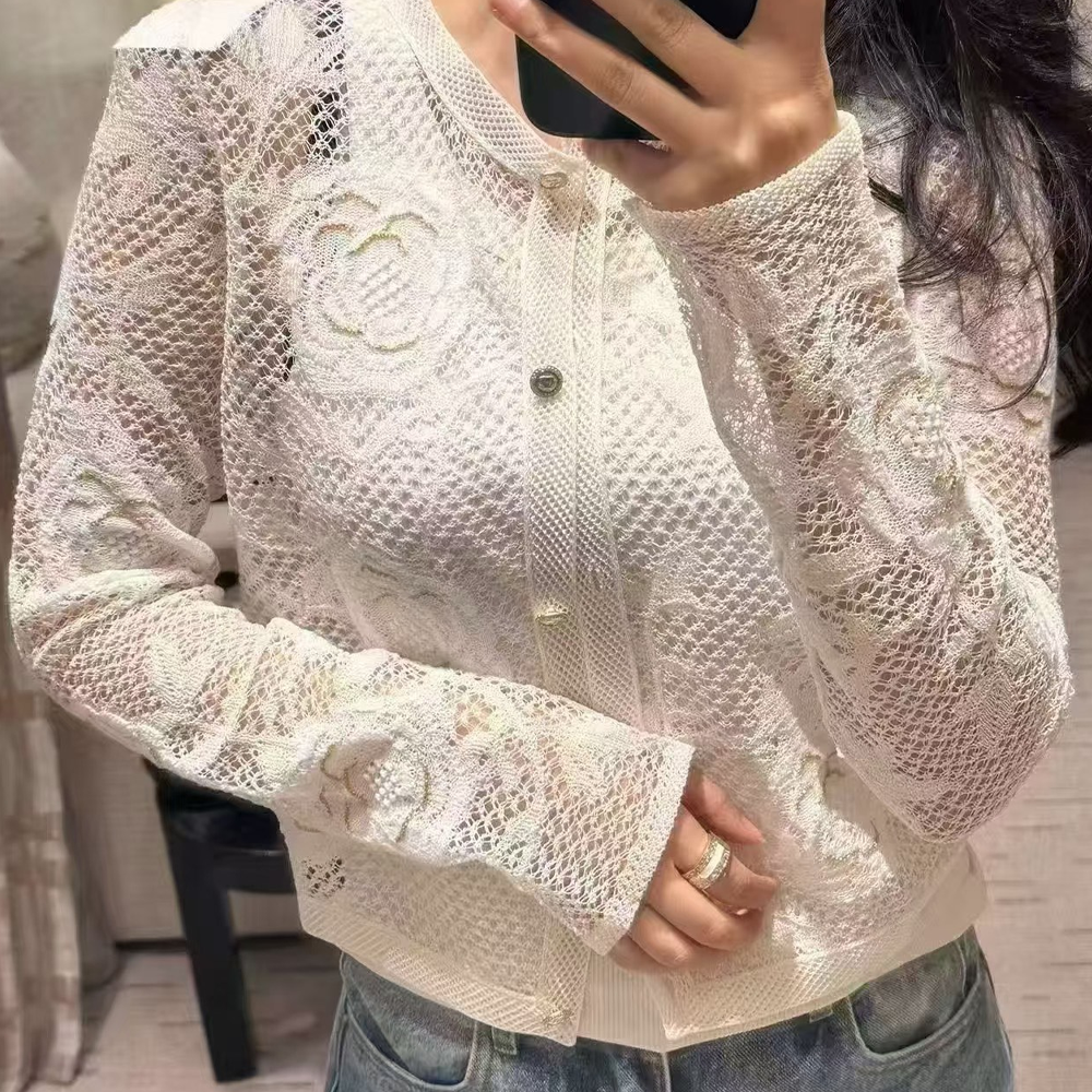 최고퀄 샤넬 까멜리아 자수 가디건 화이트